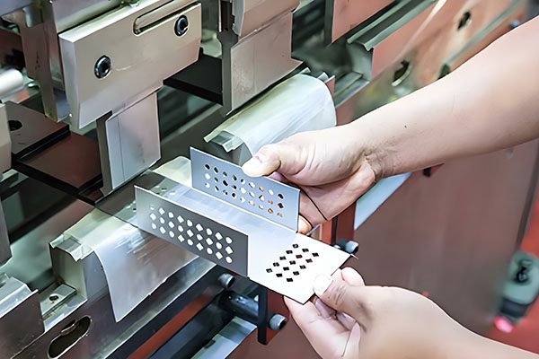 Sheet metal cost calculation for bending and welding