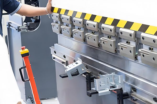 Sheet Metal Minimum Bend Radius: Design Constraints
