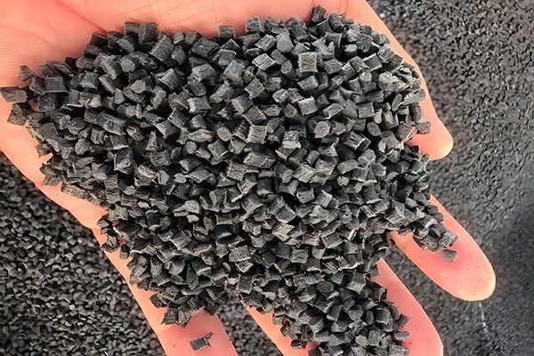 Plastic materials for injection molding