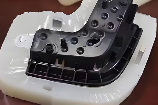 3D Printing vs Vacuum Casting: Small Batch Spare Parts