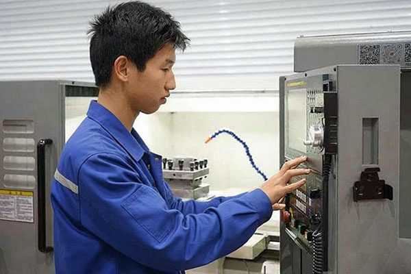 Get Into CNC Machining Manufacturing: Industrial Skills Guide