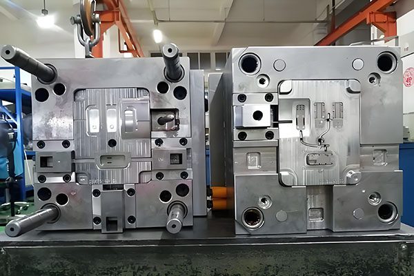 Hot Runner vs. Cold Runner: Injection Mold Selection Analysis