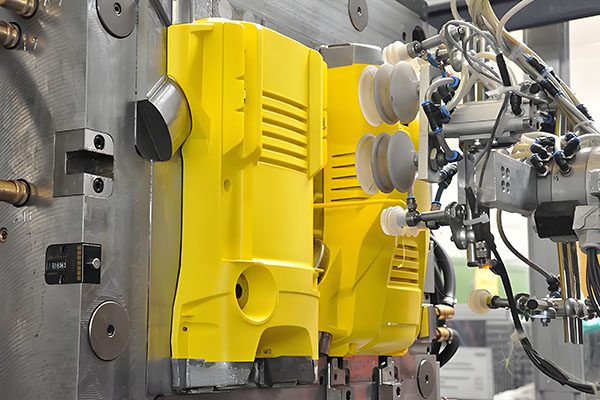 Volume 3D printing vs injection molding